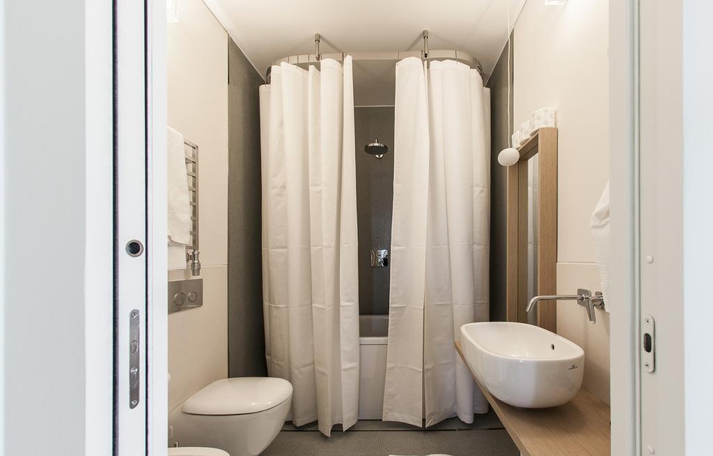 Hemeras Boutique Homes - Design Flats Near The City Center Милан Экстерьер фото