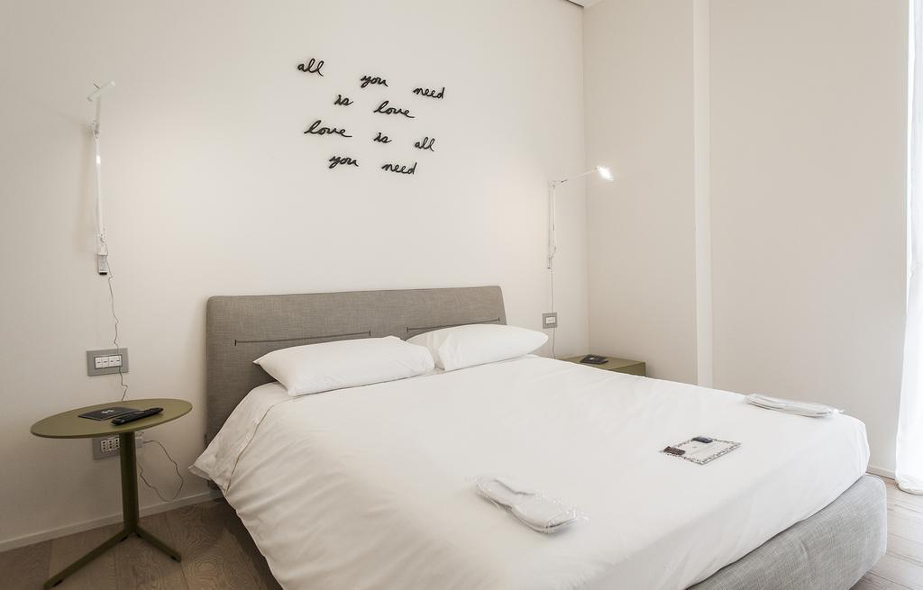 Hemeras Boutique Homes - Design Flats Near The City Center Милан Экстерьер фото