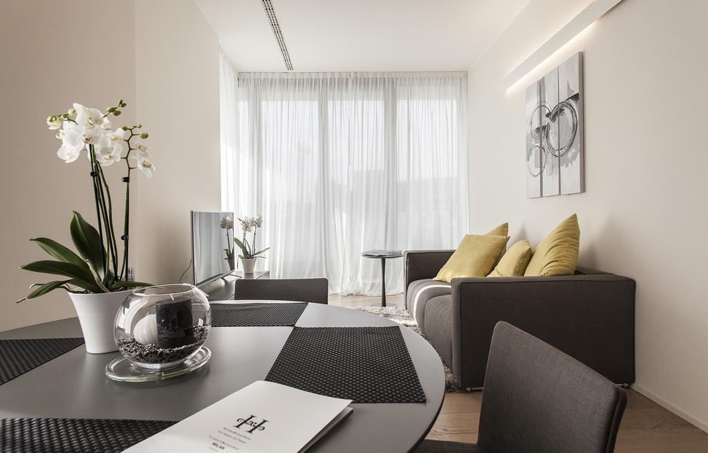 Hemeras Boutique Homes - Design Flats Near The City Center Милан Экстерьер фото
