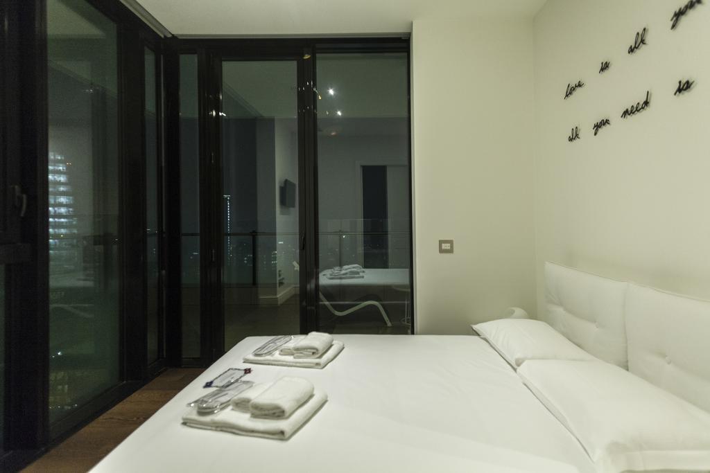 Hemeras Boutique Homes - Design Flats Near The City Center Милан Экстерьер фото