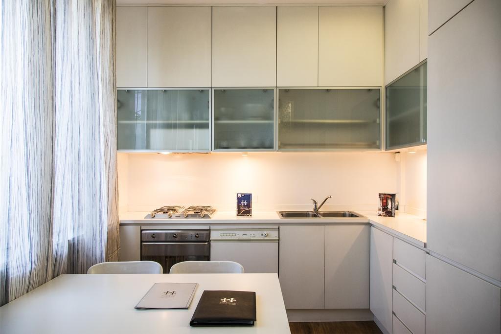 Hemeras Boutique Homes - Design Flats Near The City Center Милан Экстерьер фото