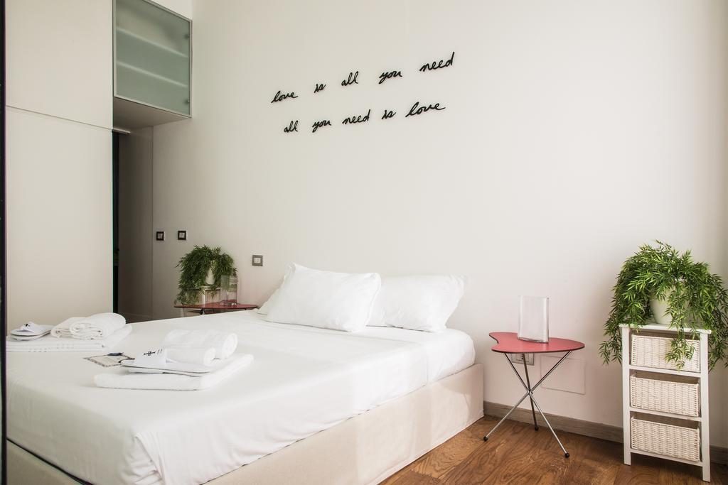 Hemeras Boutique Homes - Design Flats Near The City Center Милан Экстерьер фото